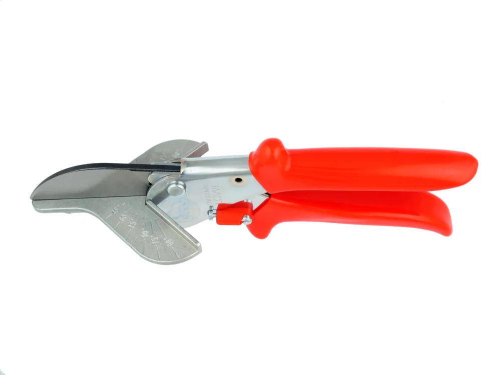 • <b>Reducción de fuerza </b><br>
• Todas las piezas intercambiables <br>
• Para cortar conductos de cable duros y moldeados de plástico. <br>
• Mangos protegidos de PVC.<br>
• <b> Garantía total. </b>