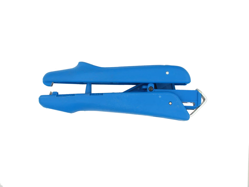 • Para mangueras de 4-28 mm Ø. <br>
• Para cables de 0,5 - 6,0 mm².<br>
• Con regulación automática de la profundidad de corte.<br>
• Con tope de largo de corte incorporado.