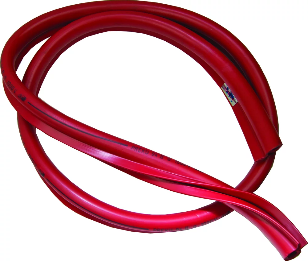 • Fundas protectoras, para cables aéreos.<br>
• Para conductores hasta <b>15 mm de Ø.</b><br>
• Fabricada con resina aislante blanda.